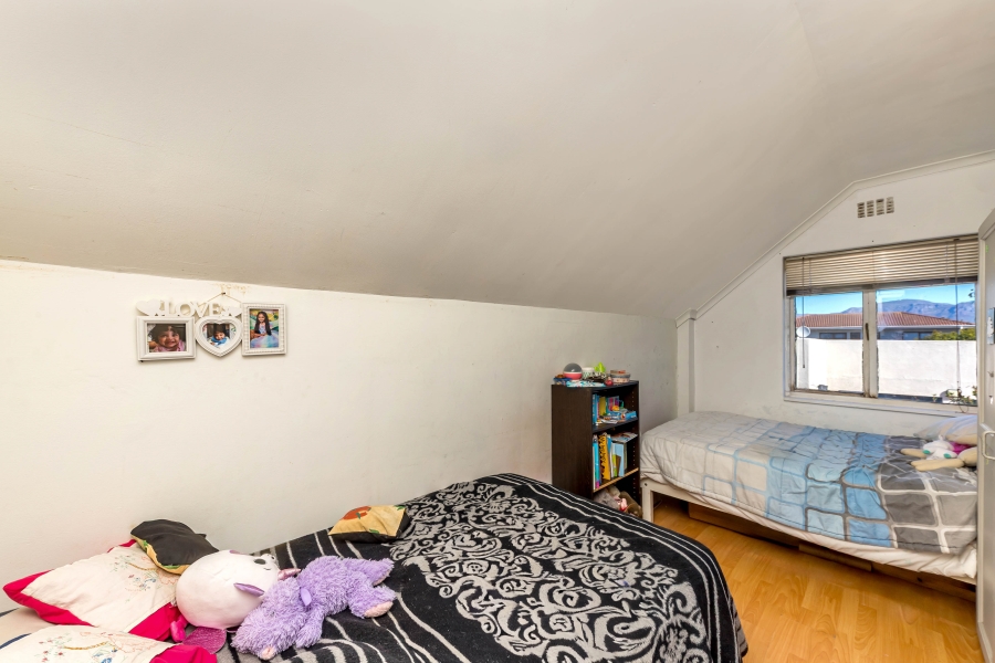 4 Bedroom Property for Sale in Ottery East Western Cape